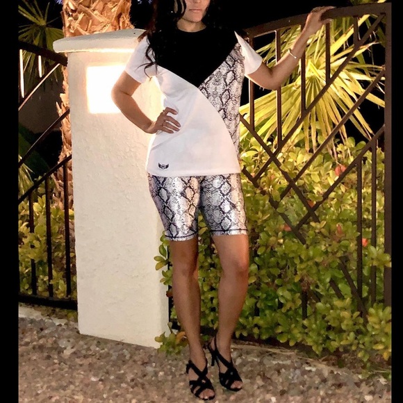 Snake Print 2 Piece Set - Picture 3 of 3